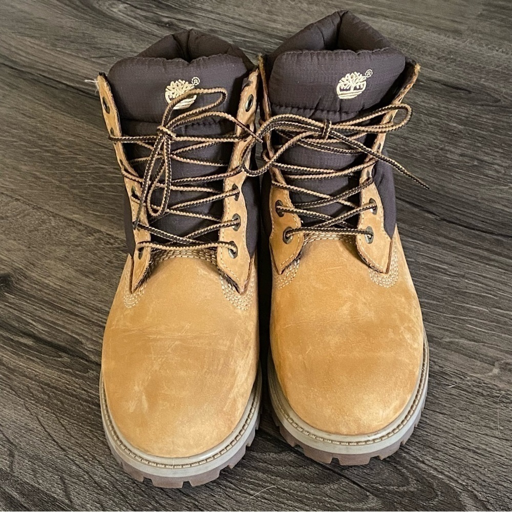 𝅺timberland Youth 6” Quilt Boot size 3 (35) - Picture 2 of 12